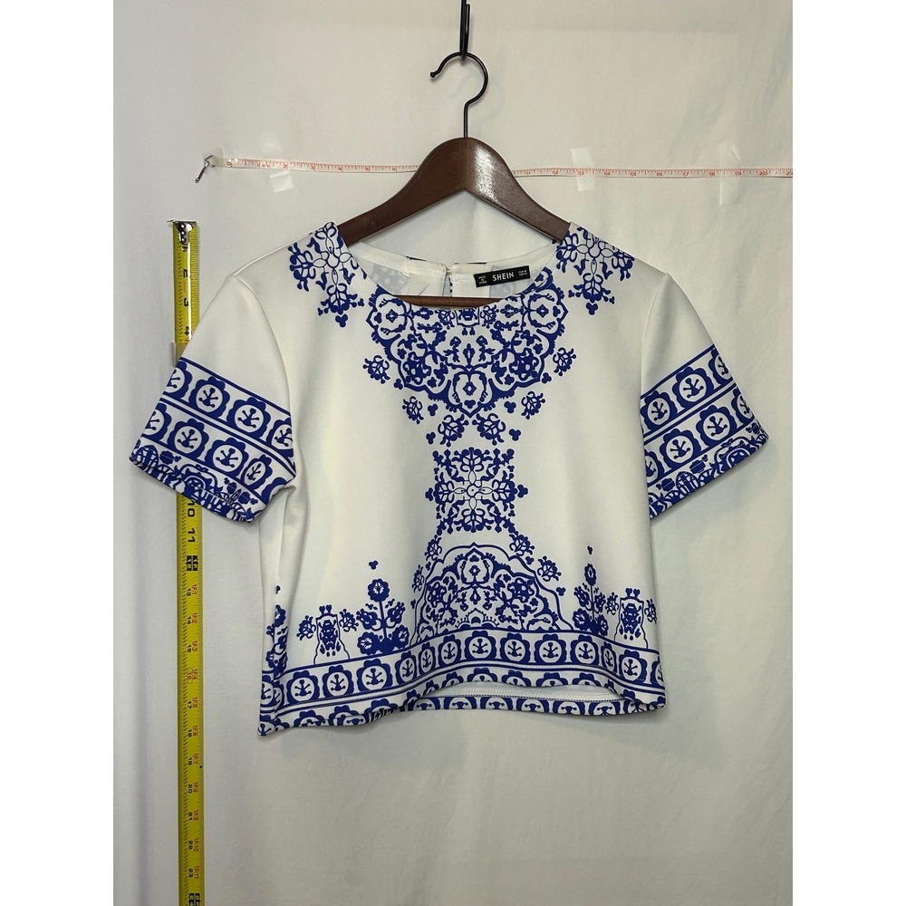 SHEIN White Blue Floral Print Cropped Short Sleeve Top Women‎ Size M